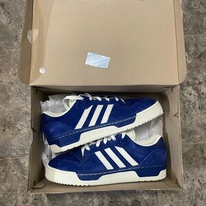 Adidas Men's Royal Blue and White Sneakers